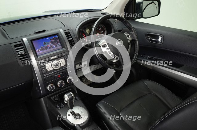 2009 Nissan X-Trail Artist: Unknown.