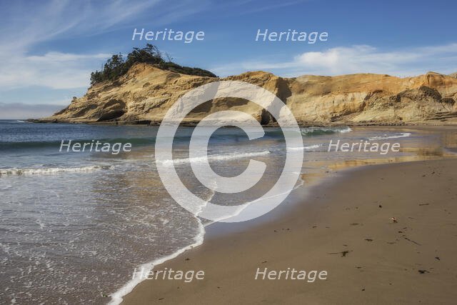 Cape Kiwanda. Creator: Joshua Johnston.