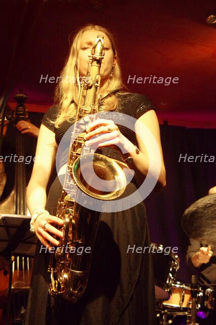 Emma Rawicz, Emma Rawicz Quintet, Verdict Jazz Club, Brighton, East Sussex, 2022. Creator: Brian O'Connor.