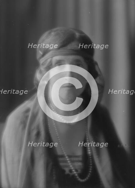 Duff-Gordon, Lady, portrait photograph, not before 1916. Creator: Arnold Genthe.
