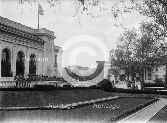 Woman's National Service School Under Woman's Section, Navy League, Massed On Steps of Pan..., 1917. Creator: Harris & Ewing.