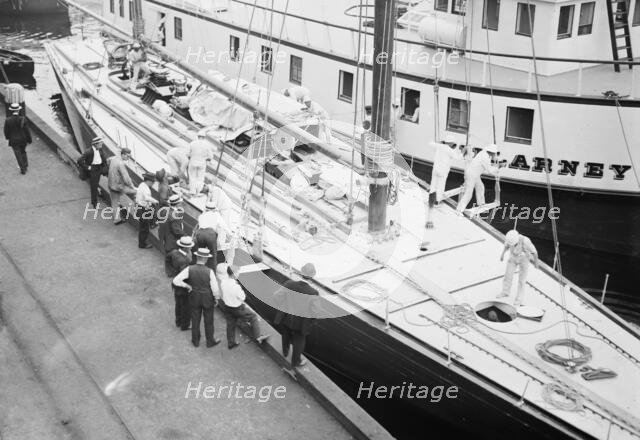 SHAMROCK, New York, 8/17/14, 1914. Creator: Bain News Service.