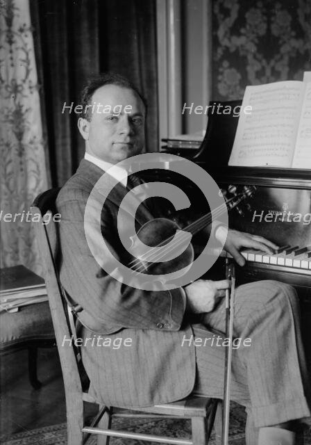 Mischa Elman [with violin], between c1915 and c1920. Creator: Bain News Service.