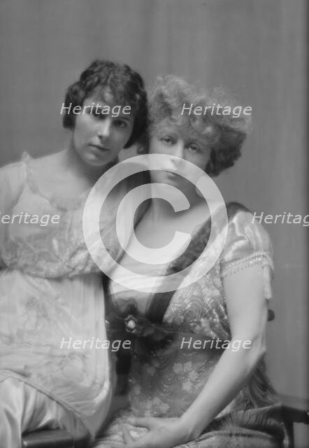 Werner, Charlotte F., and her mother, portrait photograph, 1914 Jan. 30. Creator: Arnold Genthe.