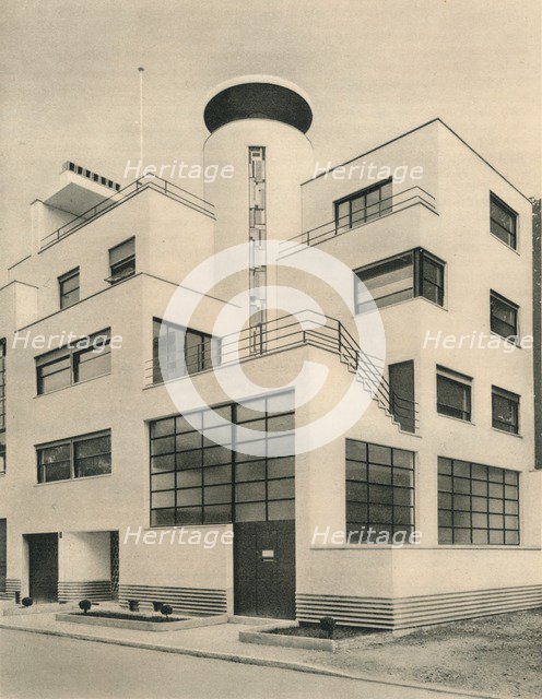 'House of M. M. Joel and Jan Martel, scupltors, Rue Mallet-Stevens, Auteuil', c1927. Artist: Unknown.