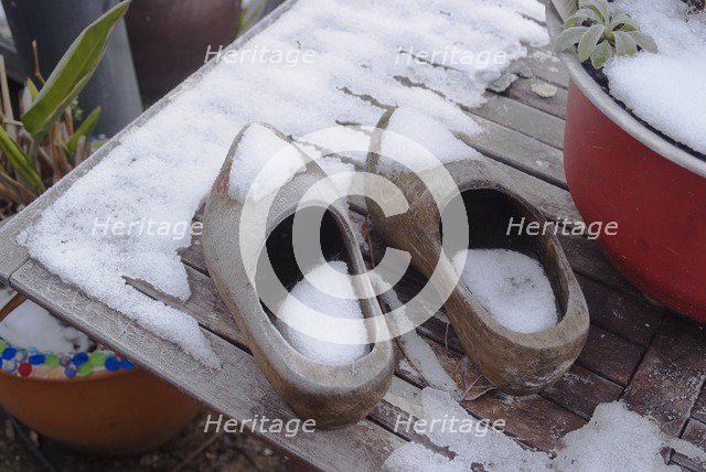 Lisson Wide, 23/12/09, 10:12:59. Creator: Ethel Davies.