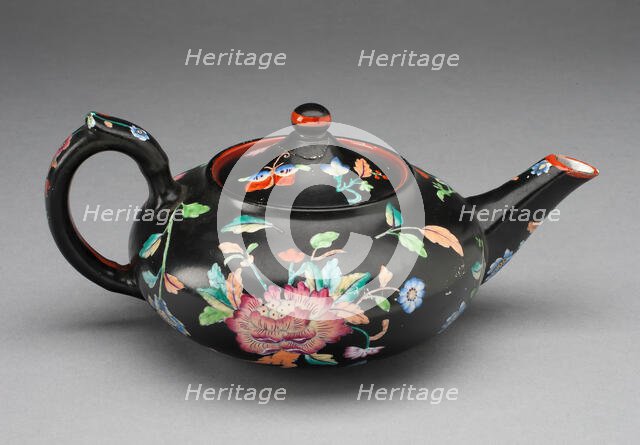 Teapot, Longport, c. 1800. Creator: Davenport Pottery and Porcelain Factories.