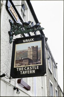 The Castle Tavern, Market Place, Richmond, North Yorkshire, 1989. Creator: Dorothy Chapman.