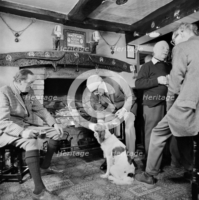 Traditional English pub, Hampshire, 1978-1980. Artist: John Gay