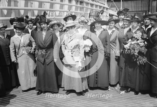 Nurses on American liner the St. Louis, 4/17/15, 1915. Creator: Bain News Service.