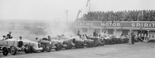 Cars at the start of a BARC race, Brooklands, 1930. Artist: Bill Brunell.