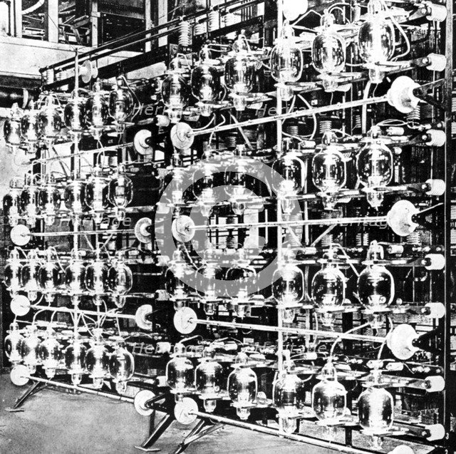 Transmitting valves at Marconi Station in Carnarvon, Gwynedd, 1926. Artist: Unknown