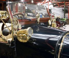 Brass Bulb Horn on 1910 Bugatti type 13. Artist: Unknown.