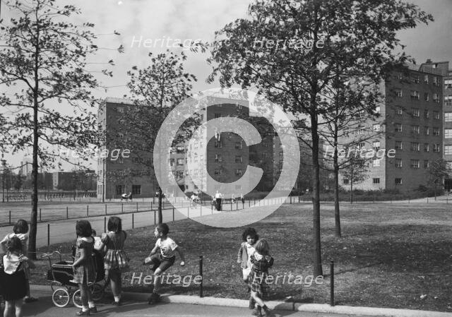Astoria Houses, 1951. Creator: Gottscho-Schleisner, Inc.