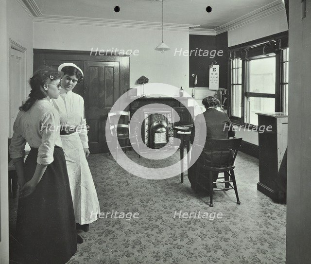 Eye Room, Fulham School Treatment Centre, London, 1914. Artist: Unknown.