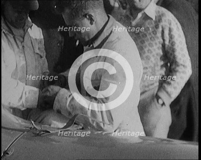 Malcolm Campbell with Blue Bird/Bluebird in South Africa, 1929. Creator: British Pathe Ltd.