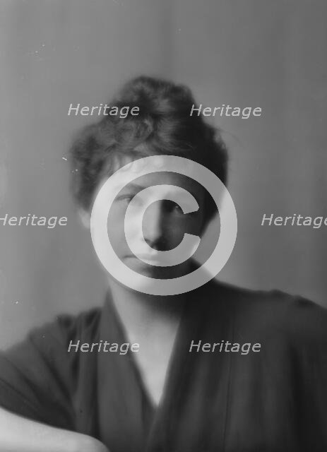 Hertz, Marguerite, Miss, portrait photograph, 1914 July 22. Creator: Arnold Genthe.