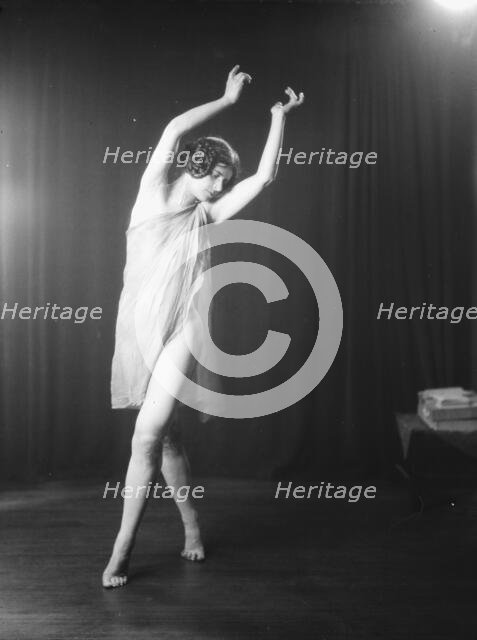 Wanger, Beatrice, Miss, 1922 June 26. Creator: Arnold Genthe.