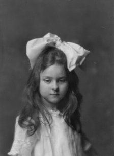 Baronda girl, portrait photograph, 1917 July 5. Creator: Arnold Genthe.