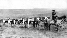 A mail caravan crossing the Icelandic plains, Iceland, 1922. Artist: Unknown