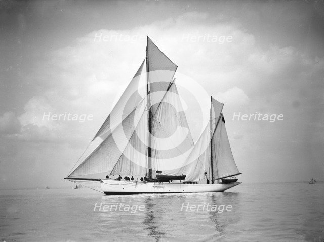 The 134 ton ketch 'Lavengro' under sail, 1911. Creator: Kirk & Sons of Cowes.