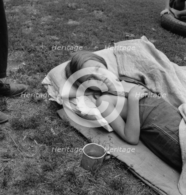 Sick migrant child, Washington, Yakima Valley, Toppenish, 1939. Creator: Dorothea Lange.