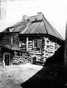 An ancient house in Krasnoyarsk, 1900. Creator: Unknown.