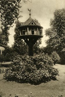 'A Dovecote - in the garden of Dowager Marchioness of Bute, St. John's Lodge, Regent's Park', 1920. Creator: Unknown.