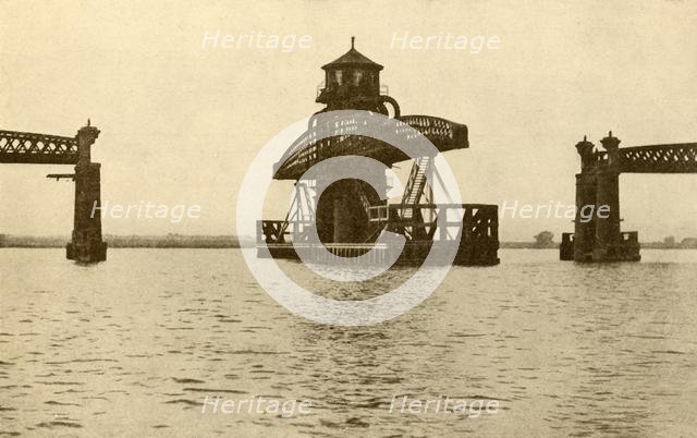 'Alloa Swing Bridge', 1930. Creator: Unknown.