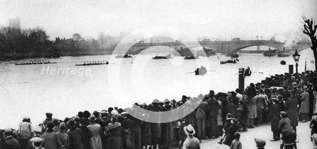 Start of the Oxford and Cambridge Boat Race, London, 1926-1927. Artist: Unknown