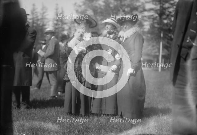 Mrs. H.K. Vingut -- Mrs. Henry Bell -- Mrs. Gillmore, between c1910 and c1915. Creator: Bain News Service.