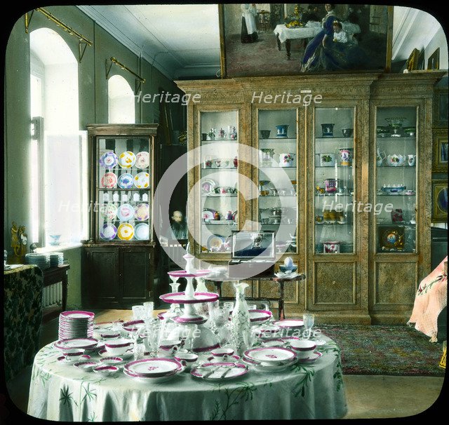 Torgsin store (Trade with foreigners), Moscow, 1931. Artist: DeCou, Branson (1892-1941)