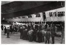 Passengers boarding Zeppelin LZ 127 'Graf Zeppelin', 1933. Artist: Unknown