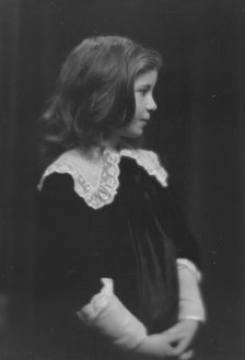 Haggin, Ben Ali, Jr., Mrs., daughter of, portrait photograph, 1916 Mar. 31. Creator: Arnold Genthe.