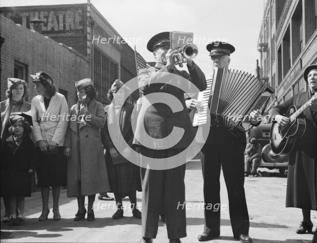 Trio, Salvation Army, San Francisco, California, 1939. Creator: Dorothea Lange.