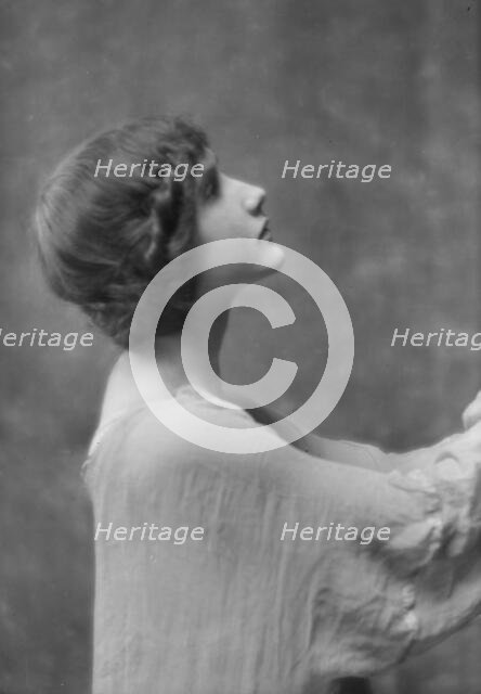 Isadora Duncan dancer, between 1915 and 1923. Creator: Arnold Genthe.