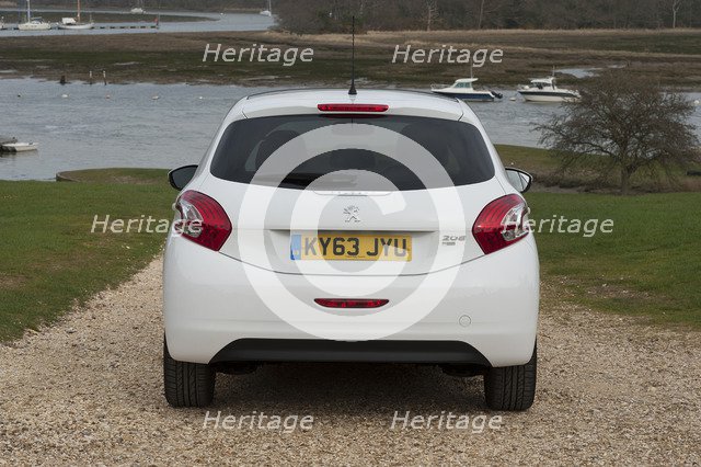 2014 Peugeot 208 Hdi Artist: Unknown.
