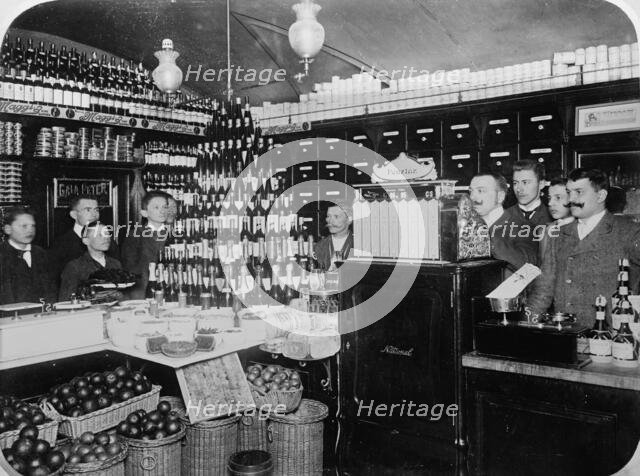 Grocery, Fipeltaner and Vida, Ungaria, Sopron, between 1895 and 1910. Creator: Unknown.