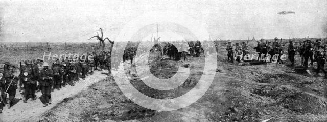 'La bataille de la Somme; Trois instantanes de l'attaque Britannique du 25 septembre..., 1916. Creator: Unknown.