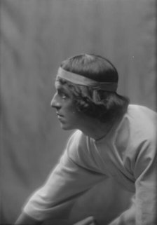 Rowe, Arthur, in costume, 1912 or 1913. Creator: Arnold Genthe.
