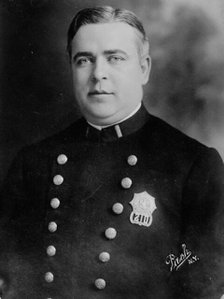Lt. Robt. M. McNaught, between c1910 and c1915. Creators: Bain News Service, George Graham Bain.