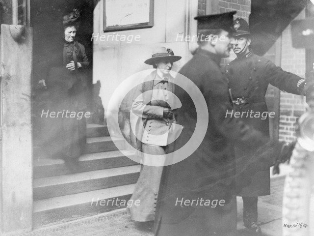 'Slasher' Mary Richardson leaving court, 1914. Creator: Unknown.