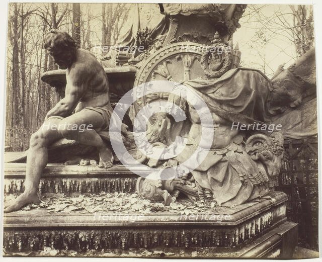 Versailles, Bosquet de l'Arc de Triomphe, 1904. Creator: Eugene Atget.