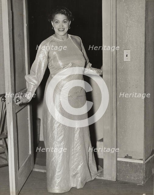 Dorothy Paul, buxom cabaret entertainer who falls in love with Phil Lawrence, 1937. Creator: Unknown.