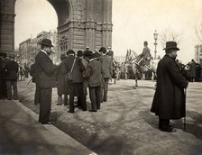 Barcelona. People in the swear allegiance to the flag ceremony of 1902 in the Victor Pradera Hall.