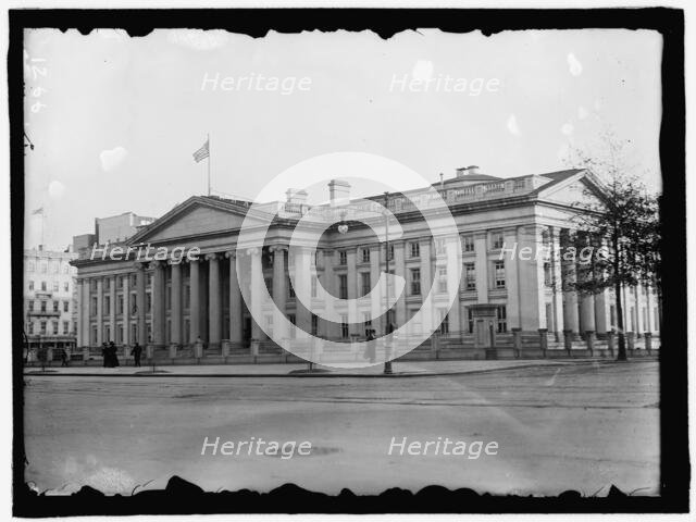 Treasury Building, between 1909 and 1914. Creator: Harris & Ewing.