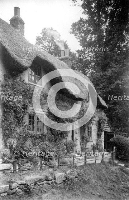 Thatched cottage in Studland, Dorset, c1900. Artist: Farnham Maxwell Lyte