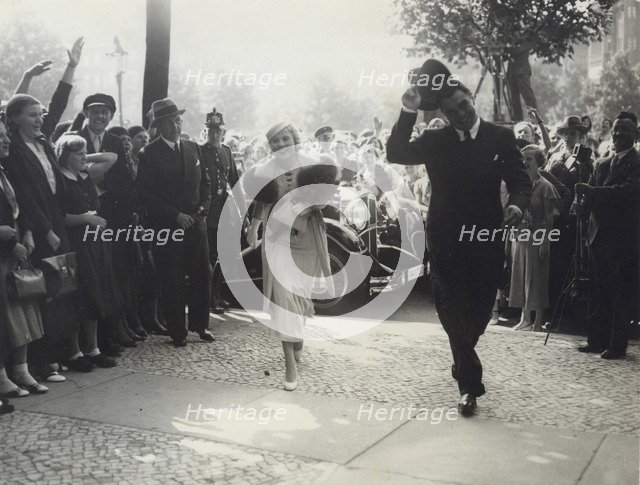 Max Schmeling and Anny Ondra arrive at the registry office to be married, 1933. Artist: Unknown