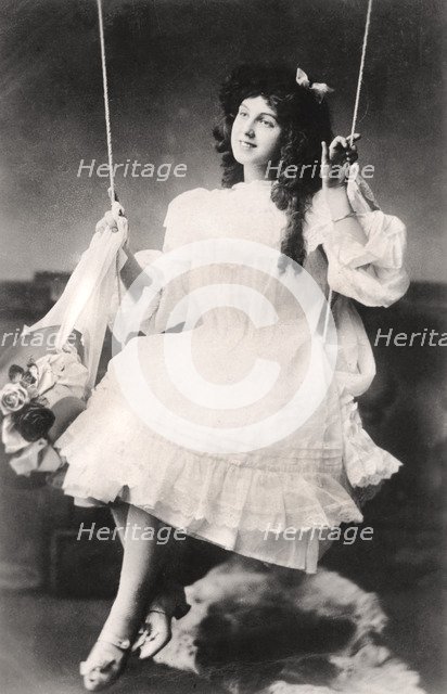 Christine Raynor, actress, 1907. Artist: Unknown