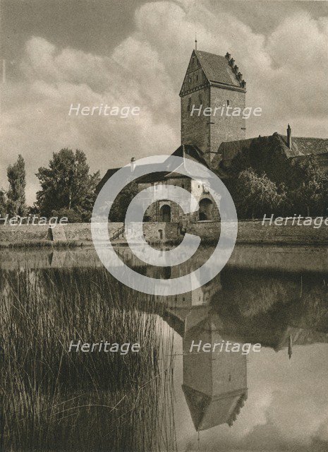 'Dinkelsbuhl - Rothenburger Tor', 1931. Artist: Kurt Hielscher.